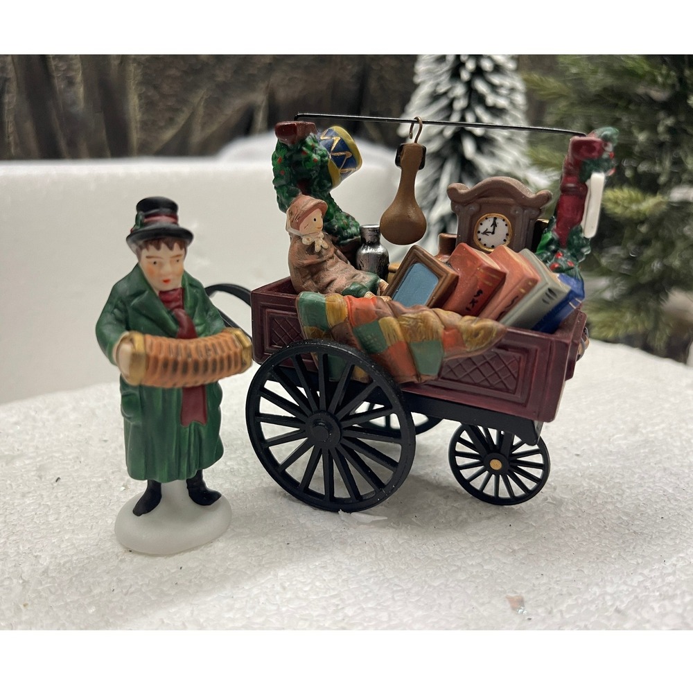 Dept 56 Heritage Village CHELSEA MARKET CURIOSITIES MONGER & CART 5827-0 Set